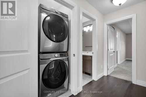 1592 Henrica Avenue, London, ON - Indoor Photo Showing Laundry Room