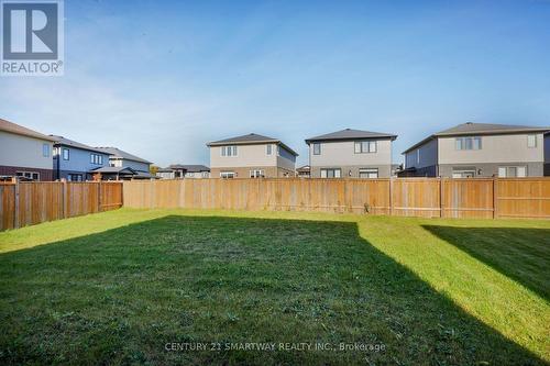 1592 Henrica Avenue, London, ON - Outdoor With Backyard