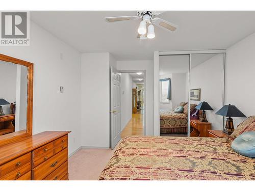 1329 Klo Road Unit# 315, Kelowna, BC - Indoor Photo Showing Bedroom