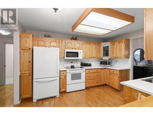 Kitchen - 1329 Klo Road Unit# 315, Kelowna, BC - Indoor Photo Showing Kitchen