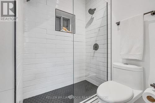 187 Fern Avenue, Toronto, ON - Indoor Photo Showing Bathroom