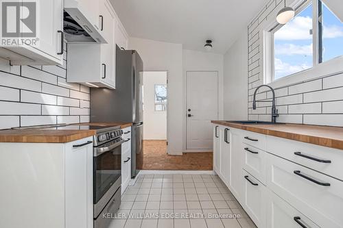 187 Fern Avenue, Toronto, ON - Indoor Photo Showing Kitchen