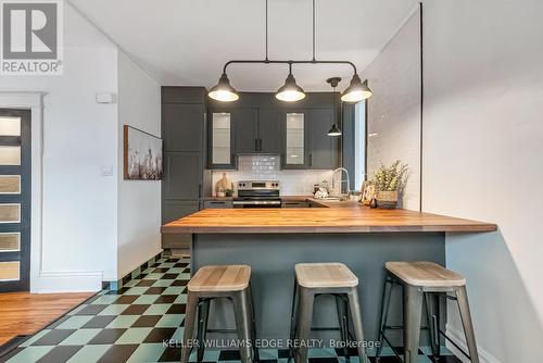 187 Fern Avenue, Toronto, ON - Indoor Photo Showing Kitchen With Upgraded Kitchen