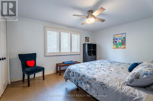 2014 Cavendish Drive, Burlington, ON - Indoor Photo Showing Bedroom