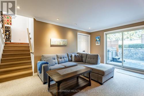 2014 Cavendish Drive, Burlington, ON - Indoor Photo Showing Living Room