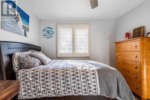 2014 Cavendish Drive, Burlington, ON - Indoor Photo Showing Bedroom