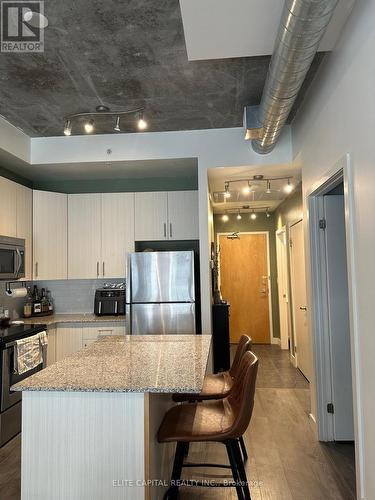 204 - 1 Victoria Street S, Kitchener, ON - Indoor Photo Showing Kitchen