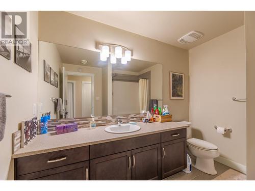 2189 Brent Drive, Penticton, BC - Indoor Photo Showing Bathroom