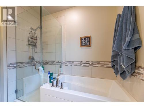 2189 Brent Drive, Penticton, BC - Indoor Photo Showing Bathroom