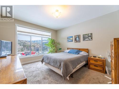 2189 Brent Drive, Penticton, BC - Indoor Photo Showing Bedroom