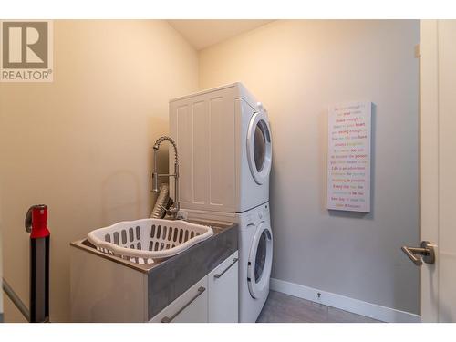 2189 Brent Drive, Penticton, BC - Indoor Photo Showing Laundry Room