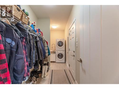 2189 Brent Drive, Penticton, BC - Indoor With Storage