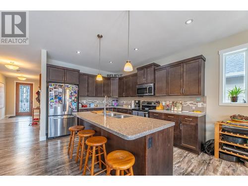 2189 Brent Drive, Penticton, BC - Indoor Photo Showing Kitchen With Double Sink With Upgraded Kitchen