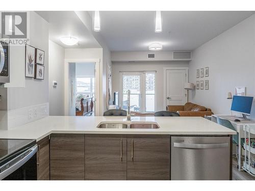 191 Hollywood Rd S Road Unit# 320, Kelowna, BC - Indoor Photo Showing Kitchen With Double Sink