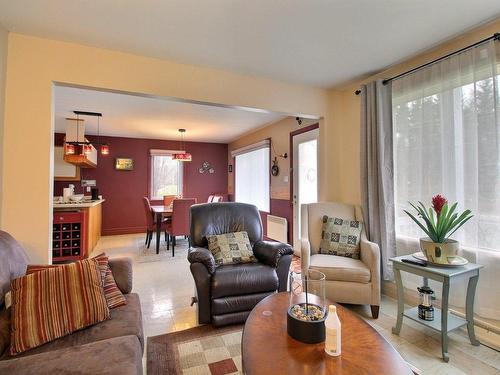 Salon - 271 Rg St-Hilaire, Saint-Évariste-De-Forsyth, QC - Indoor Photo Showing Living Room