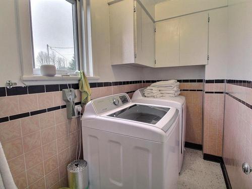 Salle de lavage - 271 Rg St-Hilaire, Saint-Évariste-De-Forsyth, QC - Indoor Photo Showing Laundry Room