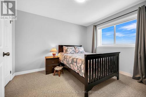 31 Showcase Drive, Hamilton, ON - Indoor Photo Showing Bedroom