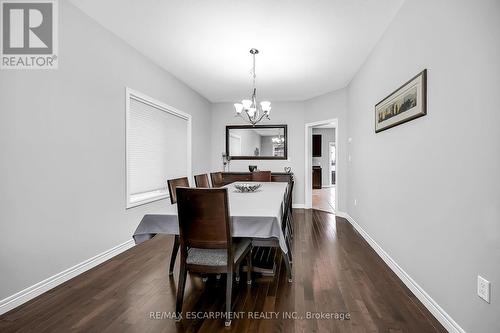 31 Showcase Drive, Hamilton, ON - Indoor Photo Showing Dining Room