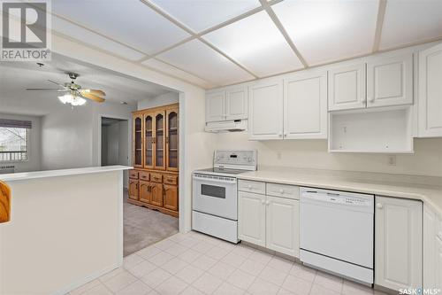 308 301 Cree Crescent, Saskatoon, SK - Indoor Photo Showing Kitchen