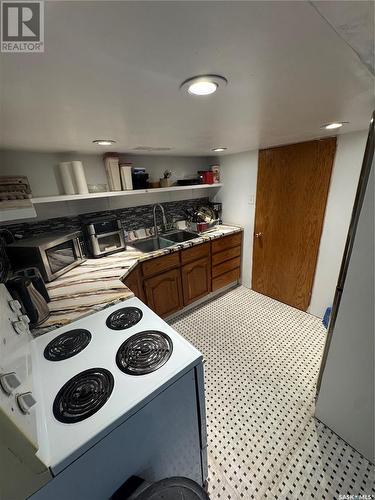 2178 Wallace Street, Regina, SK - Indoor Photo Showing Kitchen With Double Sink