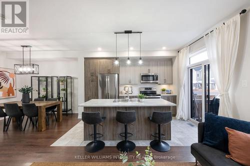 12 Rookie Crescent, Ottawa, ON - Indoor Photo Showing Kitchen With Upgraded Kitchen