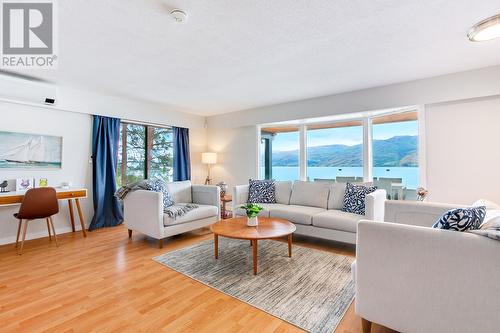 2888 Seclusion Bay Road, West Kelowna, BC - Indoor Photo Showing Living Room