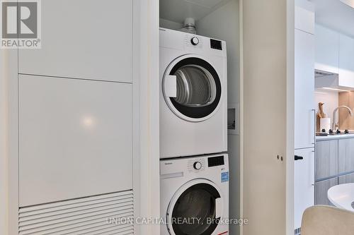 1005 - 319 Jarvis Street, Toronto, ON - Indoor Photo Showing Laundry Room