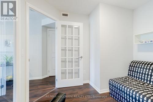 2110 - 400 Adelaide Street E, Toronto, ON - Indoor Photo Showing Bedroom