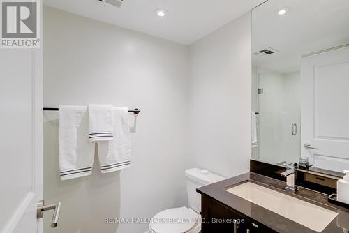 2110 - 400 Adelaide Street E, Toronto, ON - Indoor Photo Showing Bathroom