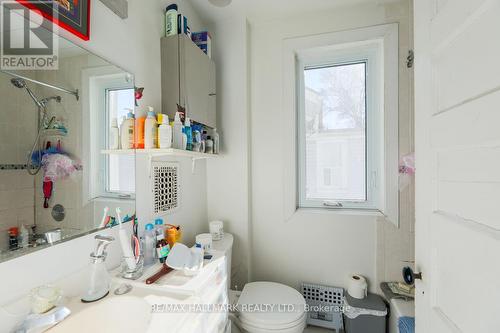 32 Howland Road, Toronto, ON - Indoor Photo Showing Bathroom