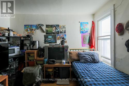 32 Howland Road, Toronto, ON - Indoor Photo Showing Bedroom