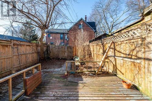 32 Howland Road, Toronto, ON - Outdoor