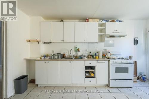 32 Howland Road, Toronto, ON - Indoor Photo Showing Kitchen With Double Sink