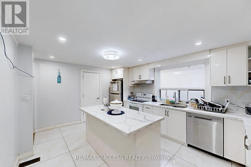 2211 Camilla Road, Mississauga, ON - Indoor Photo Showing Kitchen With Double Sink