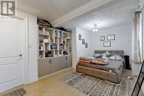 2211 Camilla Road, Mississauga, ON - Indoor Photo Showing Bedroom