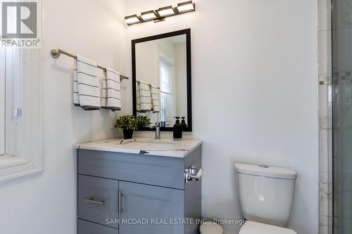 3862 O'Neil Gate, Mississauga, ON - Indoor Photo Showing Bathroom