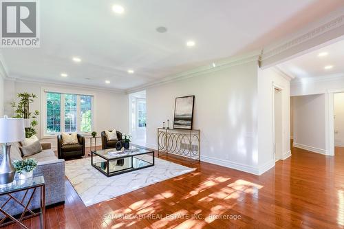 3862 O'Neil Gate, Mississauga, ON - Indoor Photo Showing Living Room