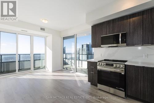 3702 - 20 Shore Breeze Drive, Toronto, ON - Indoor Photo Showing Kitchen