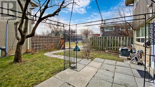 24 Streamdale Court, Toronto, ON - Outdoor