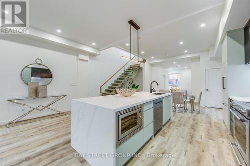 20 Rochdale Avenue, Toronto, ON - Indoor Photo Showing Kitchen With Upgraded Kitchen