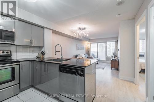 717 - 1070 Sheppard Avenue W, Toronto, ON - Indoor Photo Showing Kitchen With Stainless Steel Kitchen With Upgraded Kitchen