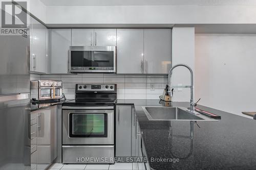 717 - 1070 Sheppard Avenue W, Toronto, ON - Indoor Photo Showing Kitchen With Stainless Steel Kitchen With Upgraded Kitchen