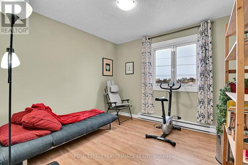 409 - 158A Mcarthur Avenue, Ottawa, ON - Indoor Photo Showing Gym Room