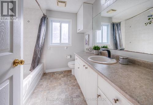 83 Bridlewreath Street, Kitchener, ON - Indoor Photo Showing Bathroom