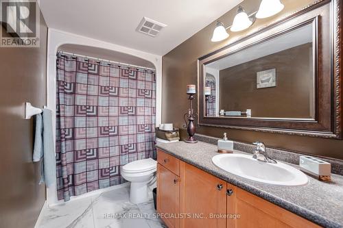 211 - 1480 Bishops Gate, Oakville, ON - Indoor Photo Showing Bathroom