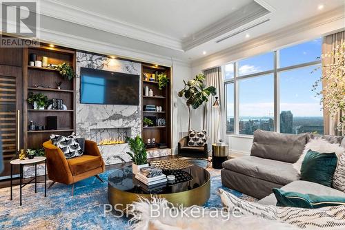 5101 - 311 Bay Street, Toronto, ON - Indoor Photo Showing Living Room