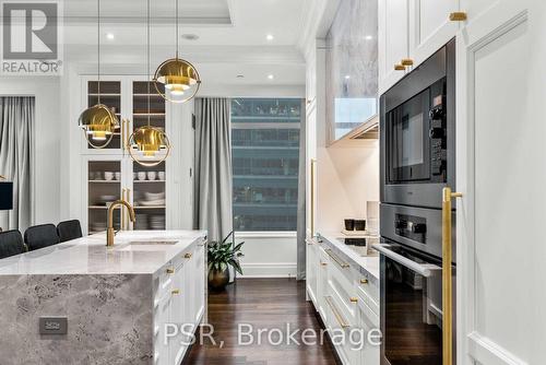 5101 - 311 Bay Street, Toronto, ON - Indoor Photo Showing Kitchen With Upgraded Kitchen