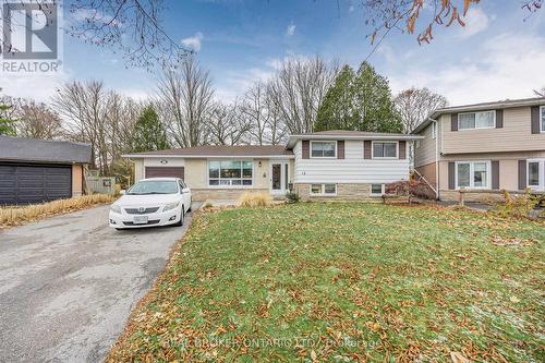 12 Curtiss Court, Barrie, ON - Outdoor With Facade