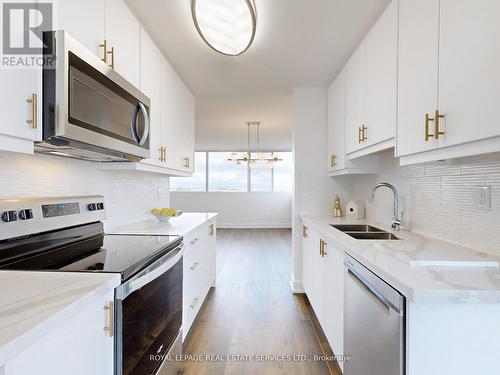 2602 - 80 Antibes Drive, Toronto, ON - Indoor Photo Showing Kitchen With Double Sink With Upgraded Kitchen