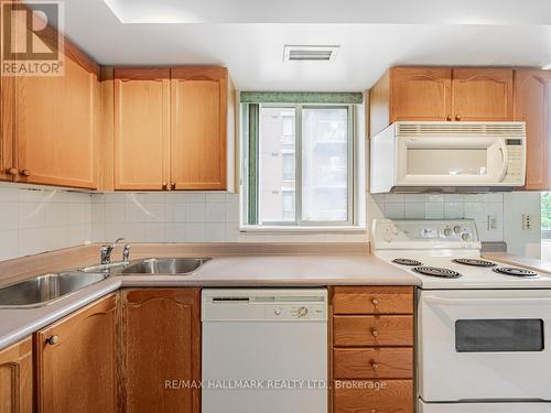 310 - 1140 Parkwest Place, Mississauga, ON - Indoor Photo Showing Kitchen With Double Sink